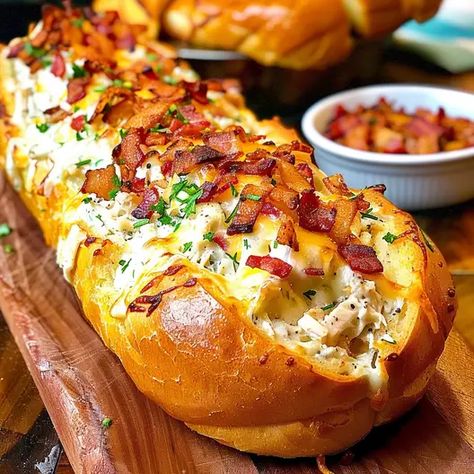 Chicken Bacon Ranch Stuffed Bread - Chicken Bacon Ranch Stuffed Bread, Baked Lunch Ideas, Chicken Bacon Ranch Sandwich, Stuffed Bread, Fun Dinner, Diner Recept, Supper Ideas, Chicken Bacon Ranch, Bacon Ranch