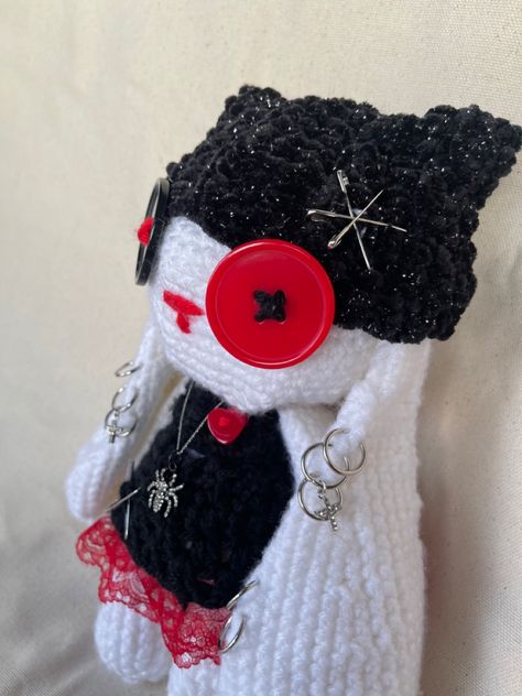 crochet punk bunny in black and red made by Chachi of Angels Only Crochet Punk Amigurumi, Emo Amigurumi, Crochet Punk Clothes, Punk Rock Crochet, Emo Crochet Ideas, Punk Crochet Patterns Free, Wicked Crochet, Scene Crochet, Emo Crochet