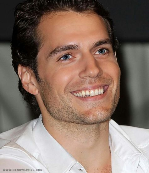 Henry cavill - this guy has the cutest smile, but there are almost no pictures of him smiling! Smile dude! You're superman! Lol Charles Brandon, Love Henry, Clark Kent, Christian Grey, Man Of Steel, Handsome Actors, British Actors, Henry Cavill, Good Looking Men