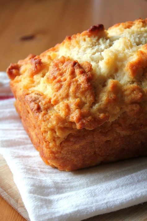 Honey Beer Bread, Beer Bread Recipe, Loaf Cakes, Salad Pasta, Beer Bread, Monkey Bread, Think Food, Quick Breads, Quick Bread