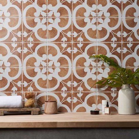 Terra Cotta Tile Backsplash Kitchen, Terracotta Floor Tiles Kitchen, Terra Cotta Backsplash, Terracotta Backsplash, Spanish Style Bathrooms Mexico, Warm Kitchen Colors, Painted Terracotta Tiles, Ancient Roman Mosaic, Spanish Style Bathrooms