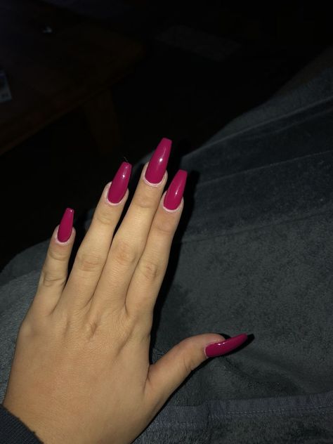 Magenta Nails Acrylic, Pink Nails Dark, Magenta Nails, Dark Pink Nails, Acrylic Coffin Nails, Tout Rose, Acrylic Coffin, Acrylic Nails Coffin Short, Pink Acrylic Nails