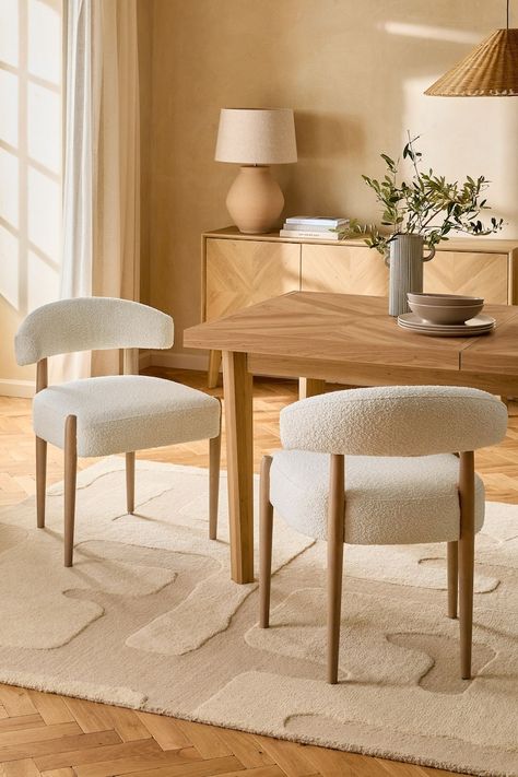 Cream Dining Room, Dining Chairs Uk, Cream Dining Chairs, Fabric Kitchen Chairs, Chic Dining Chairs, Wardrobe Furniture, Dining Room Chairs Modern, Accent Arm Chairs, Custom Sofa