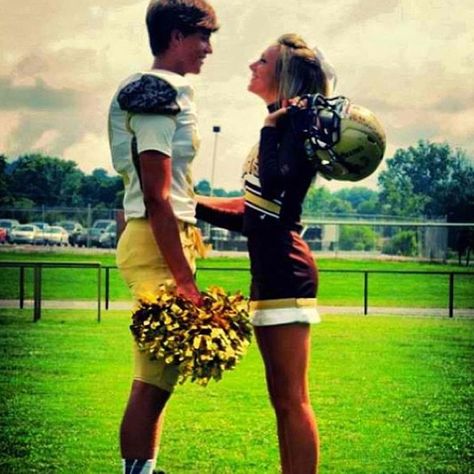 I could totally do this!!! I am a cheer leader but i dont have a boyfriend.... lol Football Cheerleader Couple, Football Couples, Football Cheerleaders, Cute Couple Quotes, Cheer Pictures, Boyfriend Goals, Makes You Beautiful, The Perfect Guy, Soccer Mom