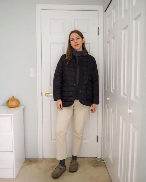 Basics For Fall Wardrobe, Deep Winter Capsule Wardrobe, Emily Lightly, Travel Outfit Winter, Capsule Packing, Minimal Capsule Wardrobe, 2024 Wardrobe, Capsule Wardrobe Winter, French Capsule Wardrobe