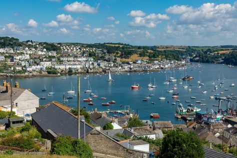 15 Best Things to Do in Fowey (Cornwall, England) - The Crazy Tourist Fowey Cornwall, Devon Cornwall, South West Coast Path, Devon And Cornwall, Uk Holidays, Cornwall England, England And Scotland, Ice Age, West Side