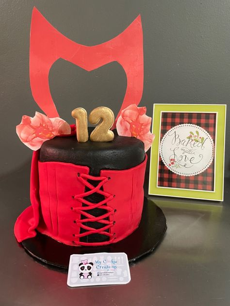 Birthday Cake Marvel, Marvel Birthday Cake, Witch Cake, Marvel Jewelry, Marvel Party, Marvel Cake, Witch Party, Wanda Vision, Themed Desserts