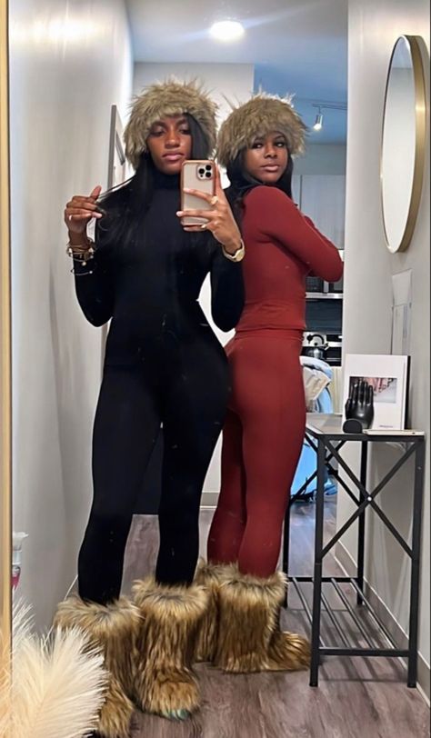 Cabin Trip Outfits Black Women, Cabin Trip Outfit Winter Black Women, Winter Cabin Outfit Cold Weather, Colorado Trip Outfits, Cabin Outfit Ideas Black Women, Cabin Trip Black People, Canada Outfit Winter, Cabin Trip Outfit Black Women, Cabin Trip Aesthetic