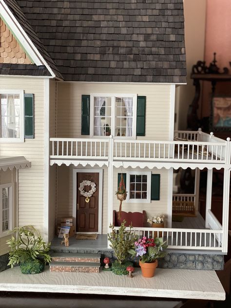 Victoria's Farmhouse Dollhouse, Victorias Farmhouse, Doll House Living Room, Farmhouse Dollhouse, Mini Houses, Toys For Tots, House Living Room, Doll House Plans, Victorian Dollhouse