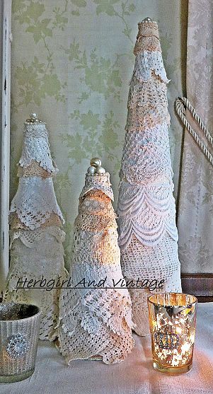 Lace Christmas Trees - a use for all the lace I've collected and had no idea what to do with it! Lace Christmas Tree, Christmas Cones, Lace Trees, Shabby Christmas, Fabric Christmas Trees, How To Make Christmas Tree, Cone Christmas Trees, Lace Crafts, White Christmas Trees