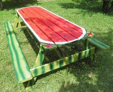 Painted Picnic Tables, Diy Porch, Backyard Diy Projects, Backyard Makeover, Backyard Projects, Painted Table, Backyard Fun, A Picnic, Diy Backyard