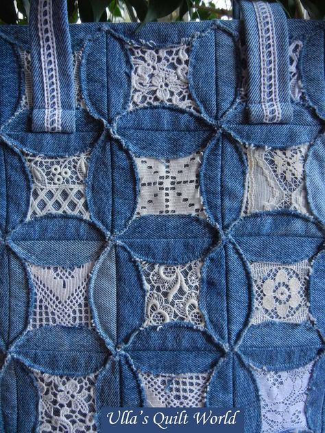 Lace Crochet Doily Denim Faux Cathedral Window Quilt Design Pattern Inspiration Cathedral Quilt, Återvinna Jeans, Artisanats Denim, Blue Jean Quilts, Cathedral Window Quilts, Jean Quilt, Cathedral Window, Blue Jeans Crafts, Cathedral Windows