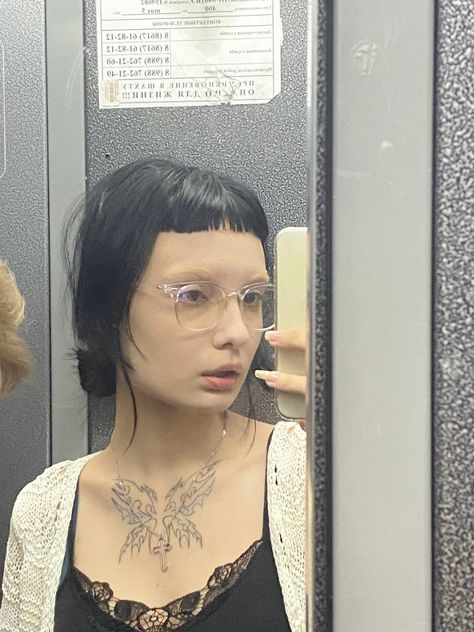 Micro Bangs With Glasses, Black Hair Blonde Eyebrows, Goth With Glasses, Micro Bangs Short Hair, Micro Bangs, Blonde Eyebrows, Punk Hair, Short Hair With Bangs, Short Blonde Hair