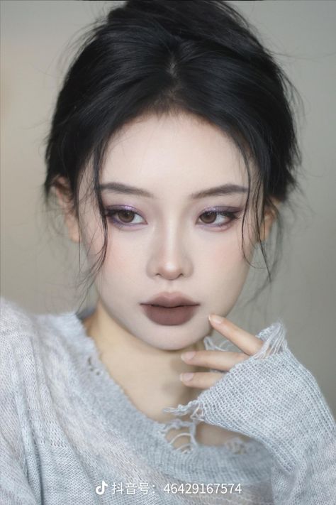 Cold Tone Makeup, Cool Tone Makeup Looks, Winter Deep, Inspo Makeup, Winter Makeup, Deep Winter, Style Clothes, Aesthetic Images, Artistry Makeup