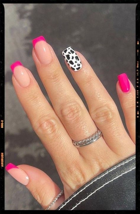 Hot Pink Short Nails, Beautiful Wedding Nails, Pink Short Nails, Country Acrylic Nails, Rodeo Nails, Latest Nails, Cowboy Nails, Teen Nails, Western Nails