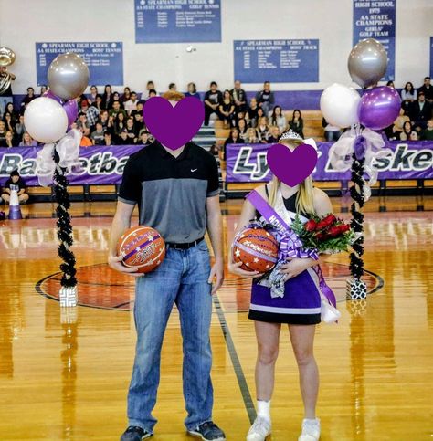 NO LINK- basketball decoration for homecoming idea.  Simple and Cute! Basketball Homecoming Ideas, Basketball Decoration, Hoco Queen, Hoco Posters, Homecoming Decorations, Basketball Decorations, Basketball Homecoming, 7th Grade Science, Homecoming Ideas