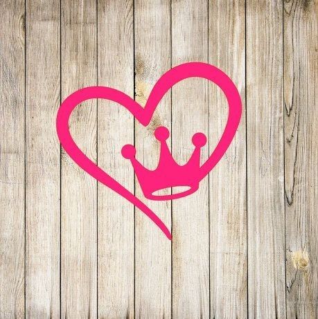 Prettiest Tattoos, Princess Crown Tattoos, Heart Tattoo Ankle, King And Queen Pictures, Queen Crown Tattoo, Small Crown Tattoo, Queen Of Hearts Tattoo, Crown Tattoos, Garter Tattoo