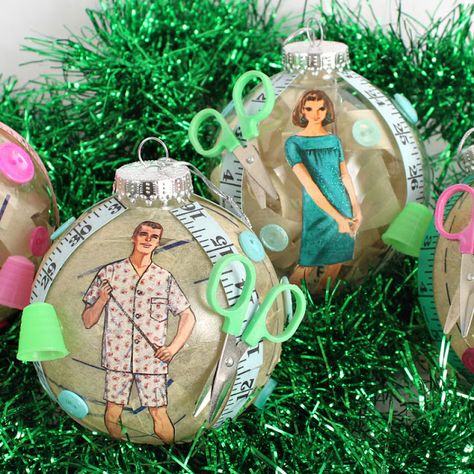 Vintage Sewing Christmas Ornaments.                        Gloucestershire Resource Centre http://www.grcltd.org/scrapstore/ Sewing Christmas Ornaments, Sewing Ornaments, Mark Montano, Old Sewing Patterns, Sewn Christmas Ornaments, Themed Ornaments, Sewing Christmas, Vintage Christmas Crafts, Vintage Sewing Notions