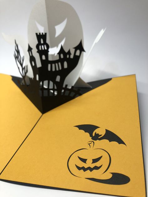 Halloween Pop Up Cards, Tarjetas Pop Up, Halloween Monster, Pop Up Book, Up Halloween, Pop Up Cards, Halloween Cards, Diy Printables, Dia De Muertos