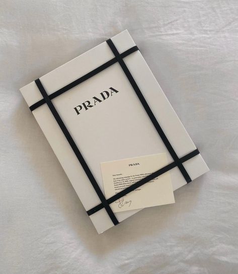 Amanda Shadforth no Instagram: “Thank you so much to my @prada family for this absolutely beautiful treasure 🙌🏼 I love how there is always more to the story 📖” Prada Gift Box Aesthetic, Pr Packages Aesthetic Luxury, Fashion Pr Package, Luxury Pr Package, Beige Gifts, Prada Packaging, Pr Packages Aesthetic, Prada Gifts, Pr Package