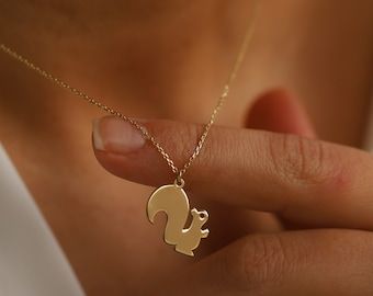 Sterling & Rose Gold Doe and Fawn Necklace Mom and Baby - Etsy Canada Fawn Necklace, Squirrel Jewelry, Squirrel Necklace, Gold Jewels Design, Pendant Minimalist, Gold Jewellry, Baby Necklace, Pretty Jewelry Necklaces, Girly Accessories