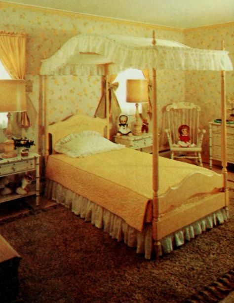 50s Bedroom Aesthetic, 60s Bedroom Aesthetic, Bedroom 60s, 1940s Interior Design, 1960s Bedroom, 1970s Bedroom, 1950s Bedroom, 60s Bedroom, Mexican Bedroom