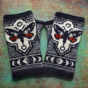 Interview with Erica Heusser, ericamay on Ravelry Knitted Mittens, Colorwork Knitting, Fingerless Mitts, Mittens Pattern, Pdf Knitting Pattern, Knit In The Round, Fair Isle Knitting, Knit Mittens, Yarn Projects