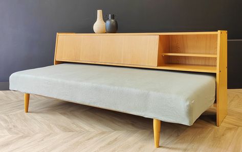 Mcm Daybed, Mid Century Daybed, Mid Century Modern Daybed, Mid Century Daybeds, Full Daybed, Mid Century Modern Bed, Mid Century Modern Interior Design, Modern Beds, Mid Century Modern Interiors