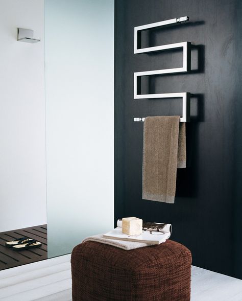 @sciroccoh presents a new version of Snake 50 #design #bathroom #radiator Diy Shelves Ideas, Modern Towel Bars, Electric Towel Warmer, Heated Towel Rack, Diy Shower, Towel Radiator, Towel Warmer, Trendy Bathroom, Best Bath