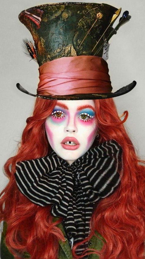 Mad Hatter Costume Makeup, The Mad Hatter Makeup, Alice In Wonderland Costume Makeup, Mad Hatter Halloween Makeup, Alice In Wonderland Horror Makeup, Mad Hatter Costume Female Makeup, Mad Hatter Inspired Makeup, Mad Hatter Womens Costume, Evil Mad Hatter