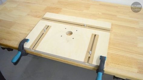 How to Make a Simple Benchtop Router Table (With Table Fence) | AllFlavor Workshop Homemade Router Table, Benchtop Router Table, Hand Router, Router Table Plans, Diy Router Table, 2x4 Wood Projects, Woodworking Items That Sell, Diy Router, Workshop Diy