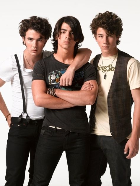 Jonas Brothers Connect 3 Camp Rock, Jonas Brothers Old Photos, Jonas Brothers Aesthetic 2000s, Jonas Brothers Collage, Jonas Brothers Camp Rock, Joans Brothers, Jonas Brothers Disney, Jonas Brothers Wallpaper, Jones Brothers