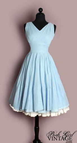 Flouncy Dress, 50s Look, 1950 Fashion, Look Retro, Fashion 1950s, Picture Description, Retro Mode, Vestidos Vintage, 50s Dresses