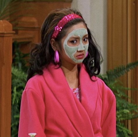 Rita Core, Whatsapp Avatar, London Tipton, Memeable Face, Meme Gifs, Playlist Covers Photos, 2000s Aesthetic, Spring Mood, Pink Girly Things