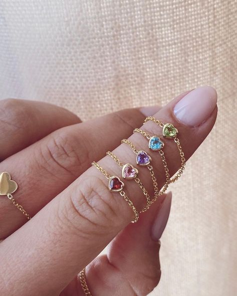 Small Jewelry Business, Hand Jewelry Rings, Feminine Jewelry, Pretty Jewelry Necklaces, Gold And Silver Jewelry, Expensive Jewelry Luxury, Chic Earrings, Girly Accessories, Cool Gifts For Women