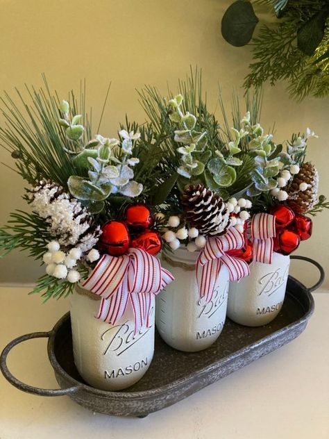 Centerpiece Christmas Decor, Christmas Mason Jars Diy, Buffalo Plaid Christmas Decor, Mason Jar Centerpiece, Centerpiece Christmas, Plaid Christmas Decor, Christmas Table Centerpieces, Christmas Floral Arrangements, Christmas Centerpieces Diy