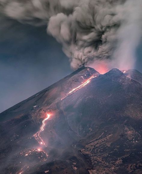 Geology and the World 🌋⚒🗺 on Instagram: “Mount Etna in 2021 🌋😱 Have you been there? Image Credit: @massimotamajo_photographer #Geology #GeologyPage #rocks #geomorphology…” Catania Italy, Etna Volcano, Map Of Italy, Mount Etna, Italy Map, Grand Tour, Catania, Life Is An Adventure, Special Places