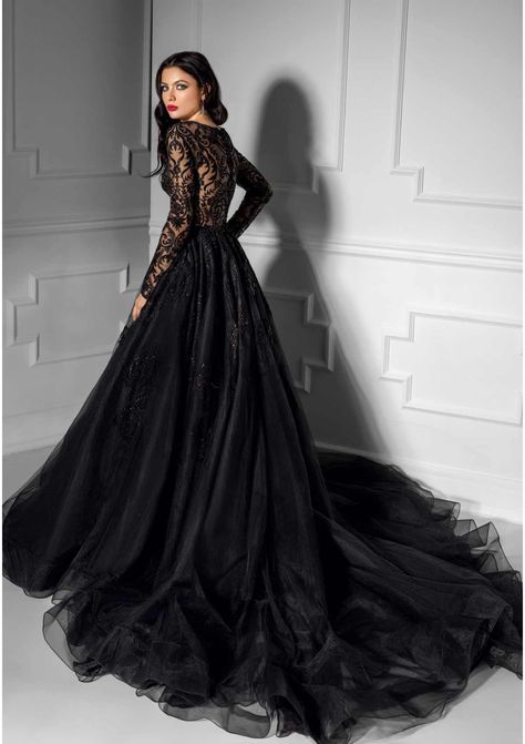 Black Lace Ball Gown, Lacy Wedding Dresses, Black Bridal Dresses, Black Lace Wedding Dress, Black Lace Wedding, Baju Kahwin, Wedding Dress Black, Black Wedding Gowns, Black Ball Gown