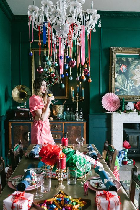 Classic Colorful Christmas Decor, Kris Jenner Christmas Decor, Christmas Decor Ideas Anthropologie, Celebrity Christmas Decor, Anthro Christmas Display, Ethereal Christmas Aesthetic, Diy Star Garland Christmas, Christmas Aesthetic 2023, Anthropologie Christmas Diy