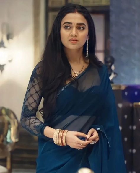 Tejaswi Prakash, Tejasswi Prakash, Fashionable Saree Blouse Designs, Fancy Sarees Party Wear, Casual Indian Fashion, Indian Saree Blouses Designs, Saree Designs Party Wear, Saree Blouse Designs Latest, Designer Saree Blouse Patterns