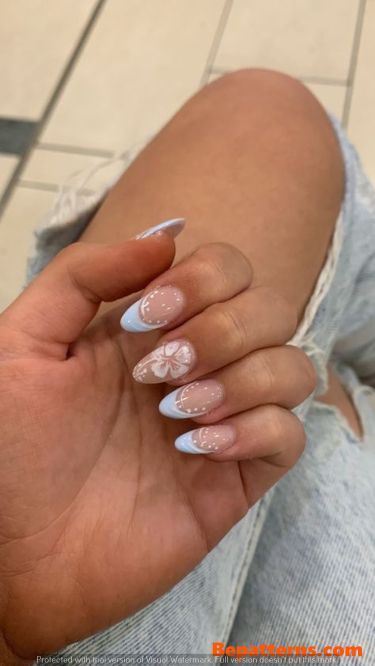 Hawaiian Almond Nails, Hawaii Nails Almond Shape, Blue Hawaiian Nails, Almond Nails For Summer, Bahamas Nails, Spain Nails, Preppy Bedrooms, Beach Nail Ideas, Aesthetic Nail Art