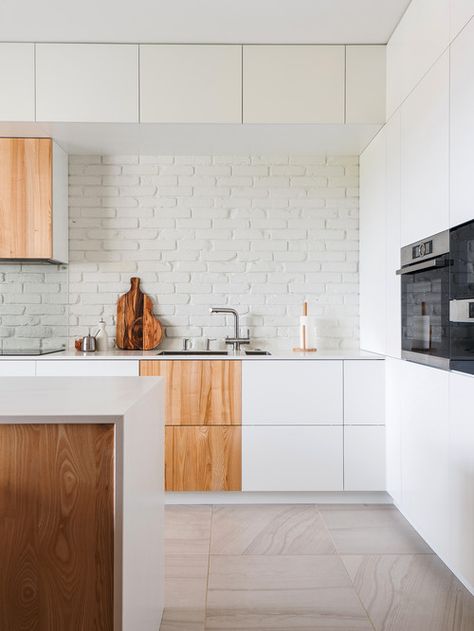 BRICK BACKSPLASH IDEAS | Stone, Subway, Tile | Backsplash.com White Stone Backsplash, Painted Brick Backsplash, White Brick Backsplash, Trendy Backsplash, Backsplash For White Cabinets, White Wash Brick, Shaker Style Cabinets, Brick Kitchen, Black Countertops