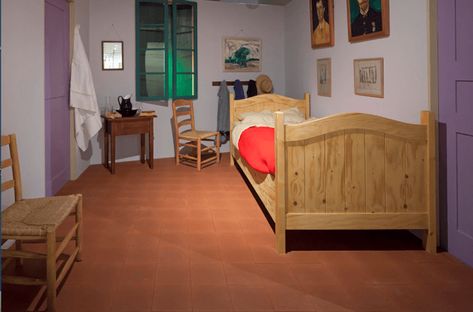 Closely Looking at Van Gogh’s “Bedroom at Arles” & Its Restoration + Boston Baked Beans – ARTS&FOOD® Van Gogh Bedroom Painting, Bedroom In Arles, Gogh Paintings, Miniatures Diy, Luxury Van, Green Windows, Painted Vans, Vincent Van Gogh Paintings, Four Rooms