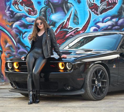 Dodge Challenger Photoshoot, Challenger Photoshoot, Corvette Photoshoot, Car Senior Pictures, Photoshoot Baddie, Dodge Car, Car Shoot, Dodge Hellcat, Car Photoshoot