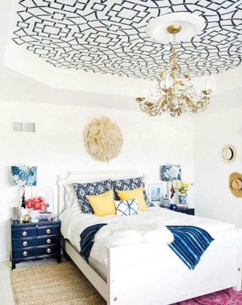 Chinoiserie Chic Bedroom, Unique Ceiling Ideas, House Trellis, Trellis Wall Stencil, Trellis Wall, Large Wall Stencil, Wall Stencil Patterns, Stencil Painting On Walls, Wallpaper Ceiling