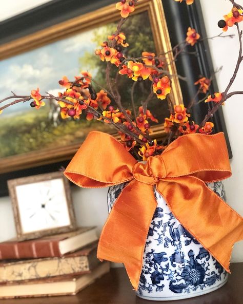 Blue And Orange Fall Decor, Orange Fall Decor, Blue Fall Decor, Vintage Fall Decor, Fall Vignettes, Colorful Home Decor, Vase Flowers, Fall Decor Inspiration, Fall Arrangements