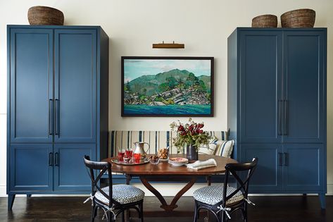 Emily Griffin, Blue Kitchen Designs, Navy Blue Kitchen, Cozy Sitting Area, Parisian Bistro, Kitchen Breakfast Nooks, Cozy Breakfast Nook, Two Tone Kitchen, Bistro Style