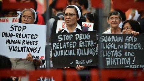 Can use to show how individuals in other countries advocate for basic human rights. Human Rights Protest, Extrajudicial Killing, Philippines Country, Human Rights Day, Rodrigo Duterte, Human Rights Activists, Human Rights Watch, Social Awareness, Manila Philippines