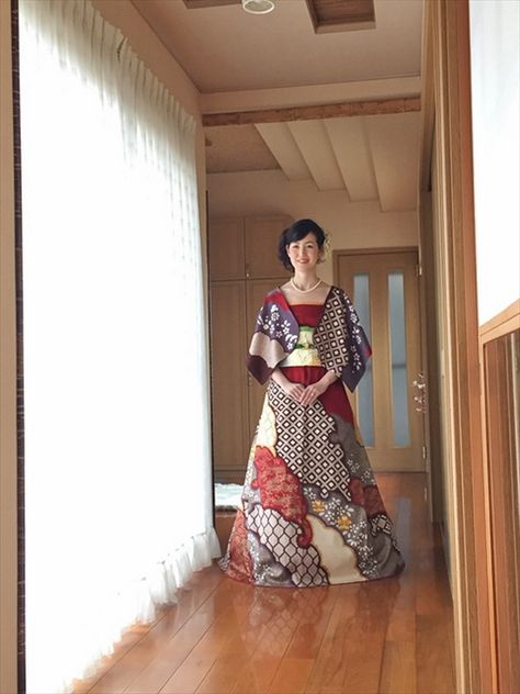 Kimonos Wedding Dress Kimono Style Wedding Dress, Wedding Dress Kimono, Kimono Wedding Dress, Japanese Wedding Dress, Bride Kimono, Japanese Bride, Japan Dress, Furisode Kimono, Modern Kimono