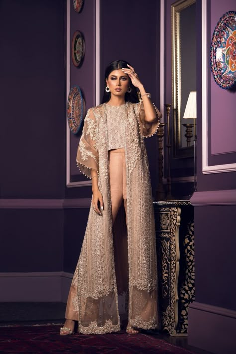 Look Gatsby, Faraz Manan, Pakistani Formal Dresses, Pakistani Couture, Pakistani Party Wear, Gaun Fashion, Pakistani Wedding Outfits, Pakistani Fashion Party Wear, Beautiful Pakistani Dresses